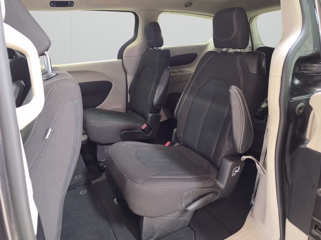 2023 Granite Crystal Metallic Clearcoat Chrysler Voyager LX FWD Van