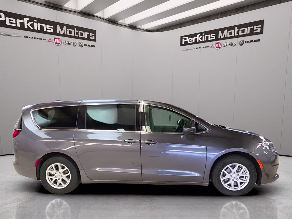 2023 Granite Crystal Metallic Clearcoat Chrysler Voyager LX FWD Van