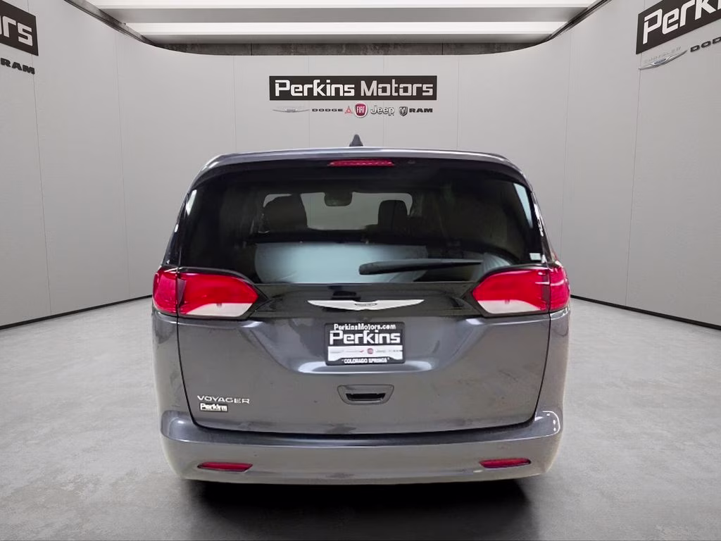 2023 Granite Crystal Metallic Clearcoat Chrysler Voyager LX FWD Van