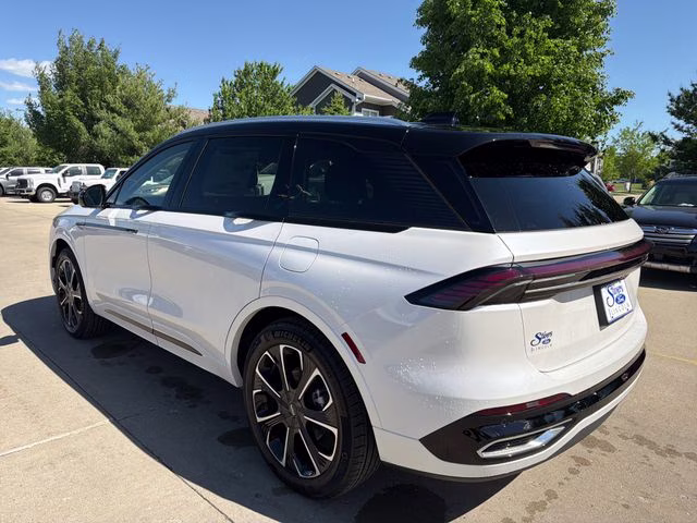2026 White Platinum Clearcoat Metallic Lincoln Nautilus Reserve AWD SUV