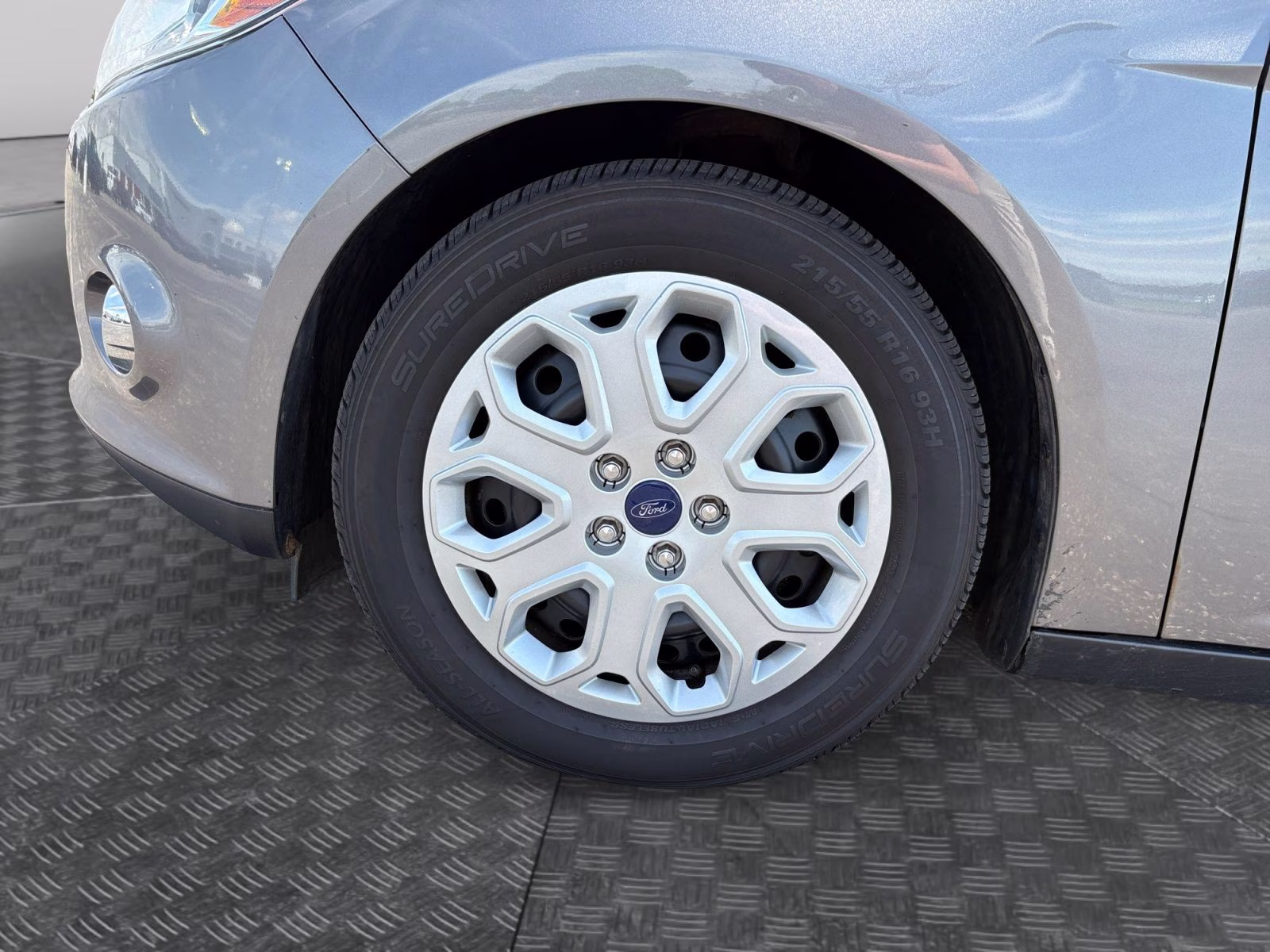 2012 Sterling Gray Metallic Ford Focus SE FWD Sedan