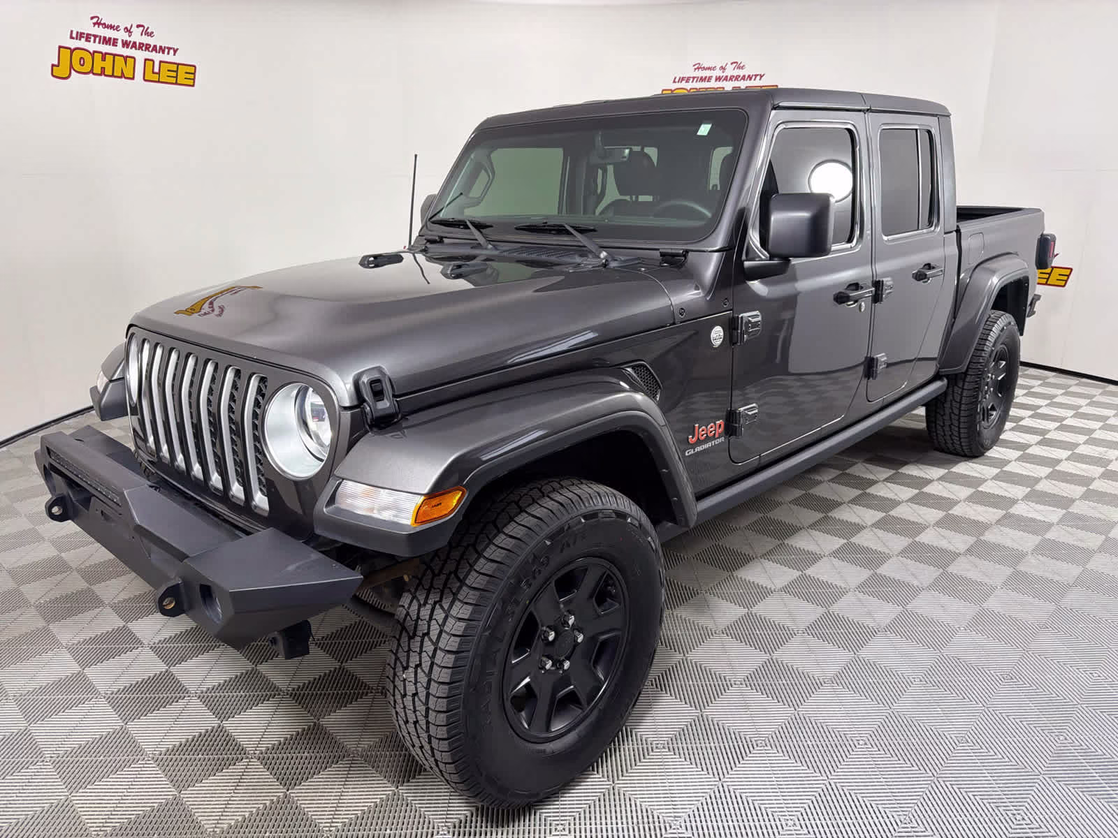 2021 Jeep Gladiator Overland's photo