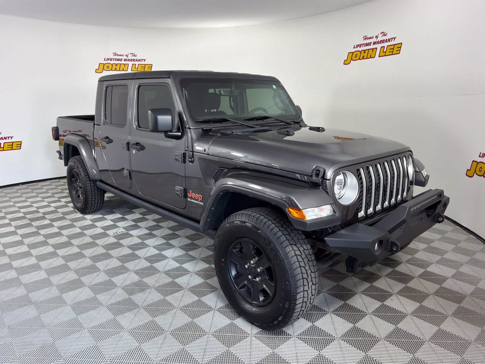2021 Granite Crystal Metallic Clearcoat Jeep Gladiator Overland 4X4 Truck