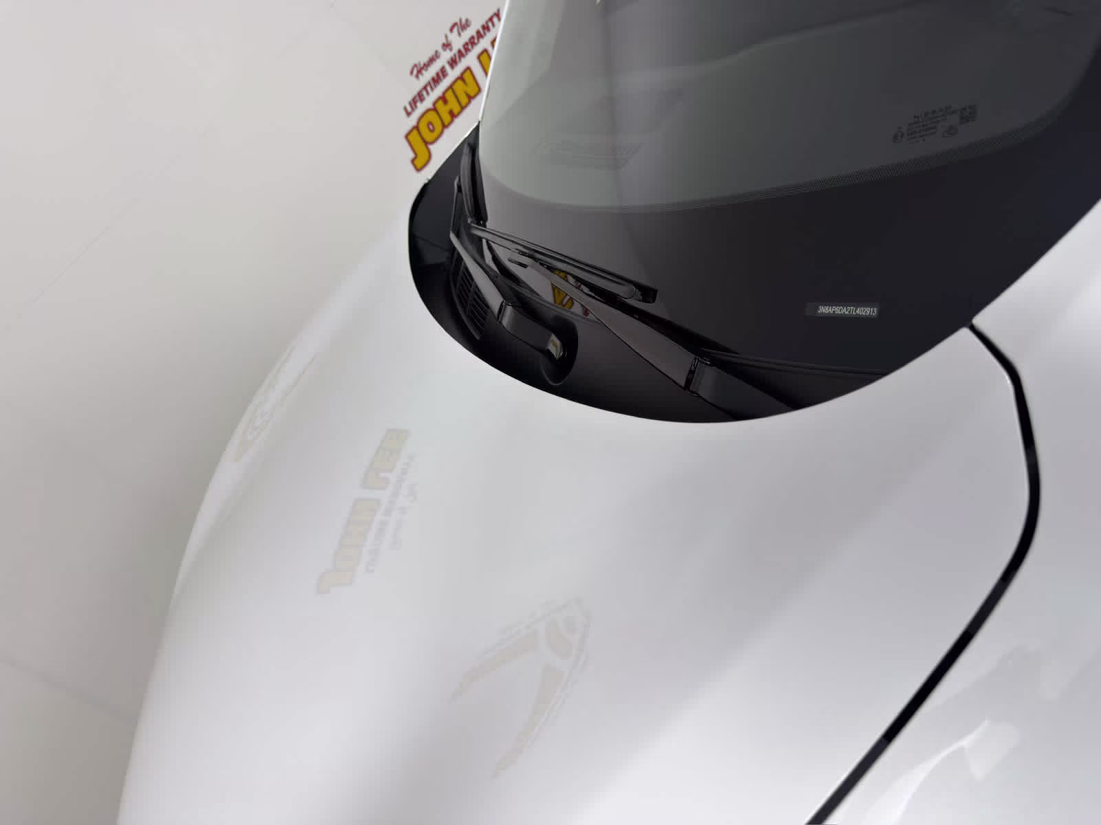2026 Aspen White Tricoat Nissan Kicks SR FWD SUV