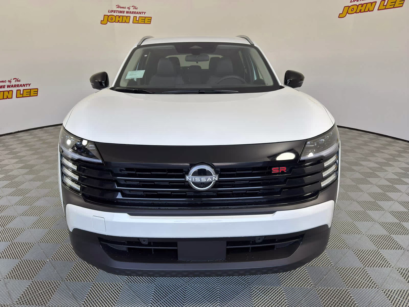 2026 Aspen White Tricoat Nissan Kicks SR FWD SUV