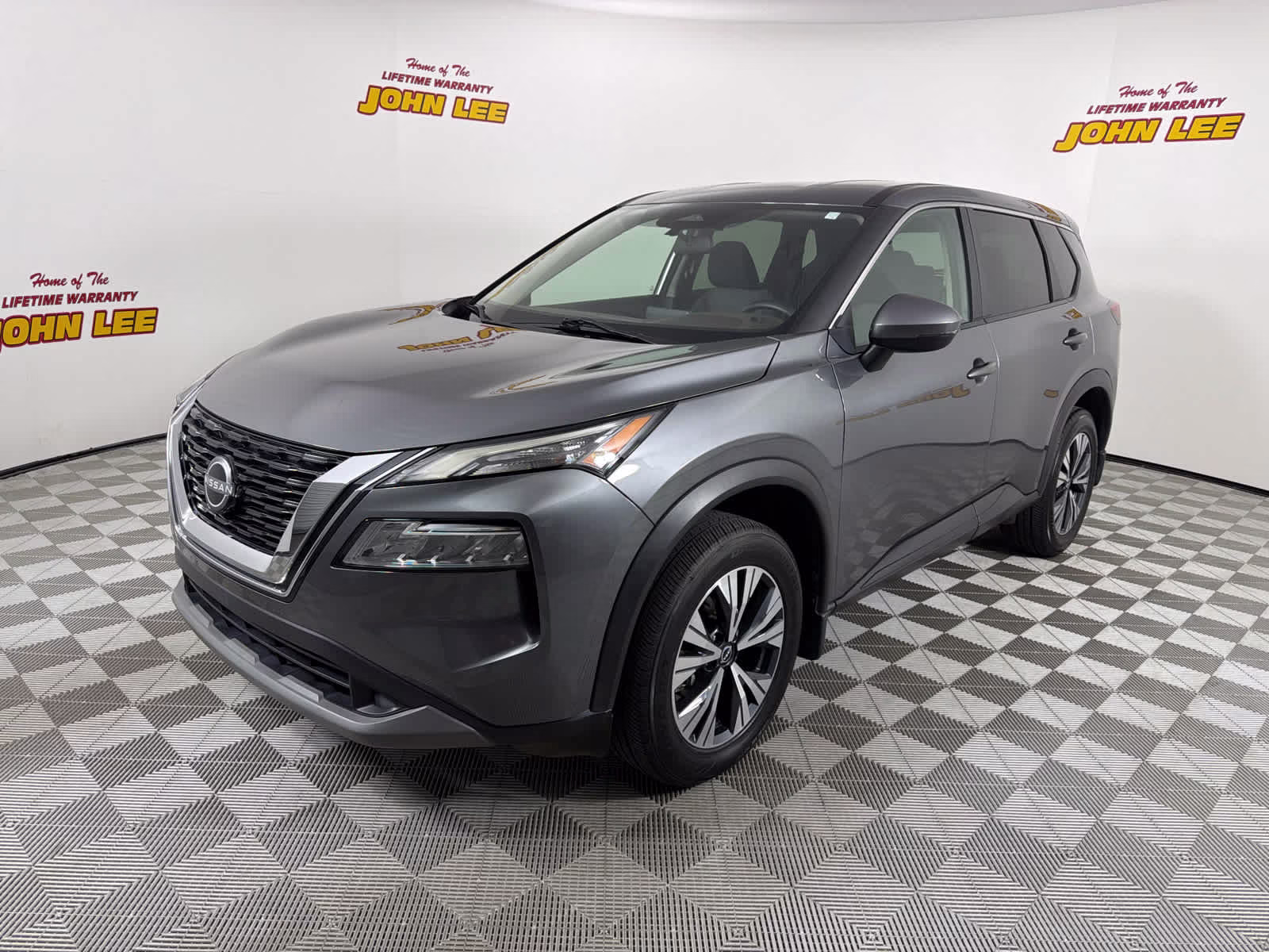 2022 Gun Metallic Nissan Rogue SV FWD SUV