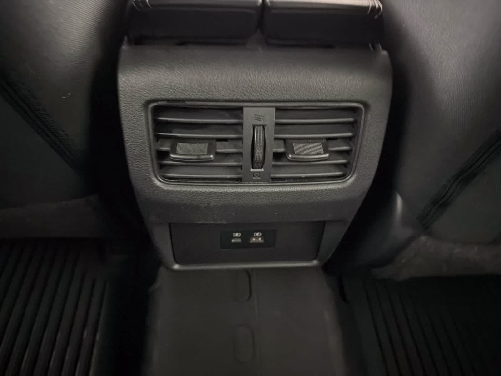 2022 Gun Metallic Nissan Rogue SV FWD SUV
