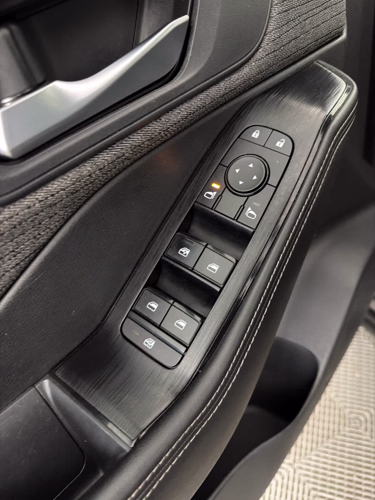 2022 Gun Metallic Nissan Rogue SV FWD SUV