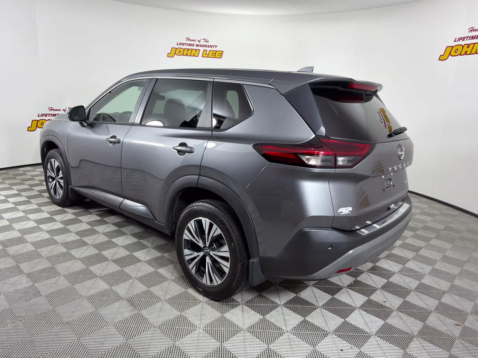 2022 Gun Metallic Nissan Rogue SV FWD SUV