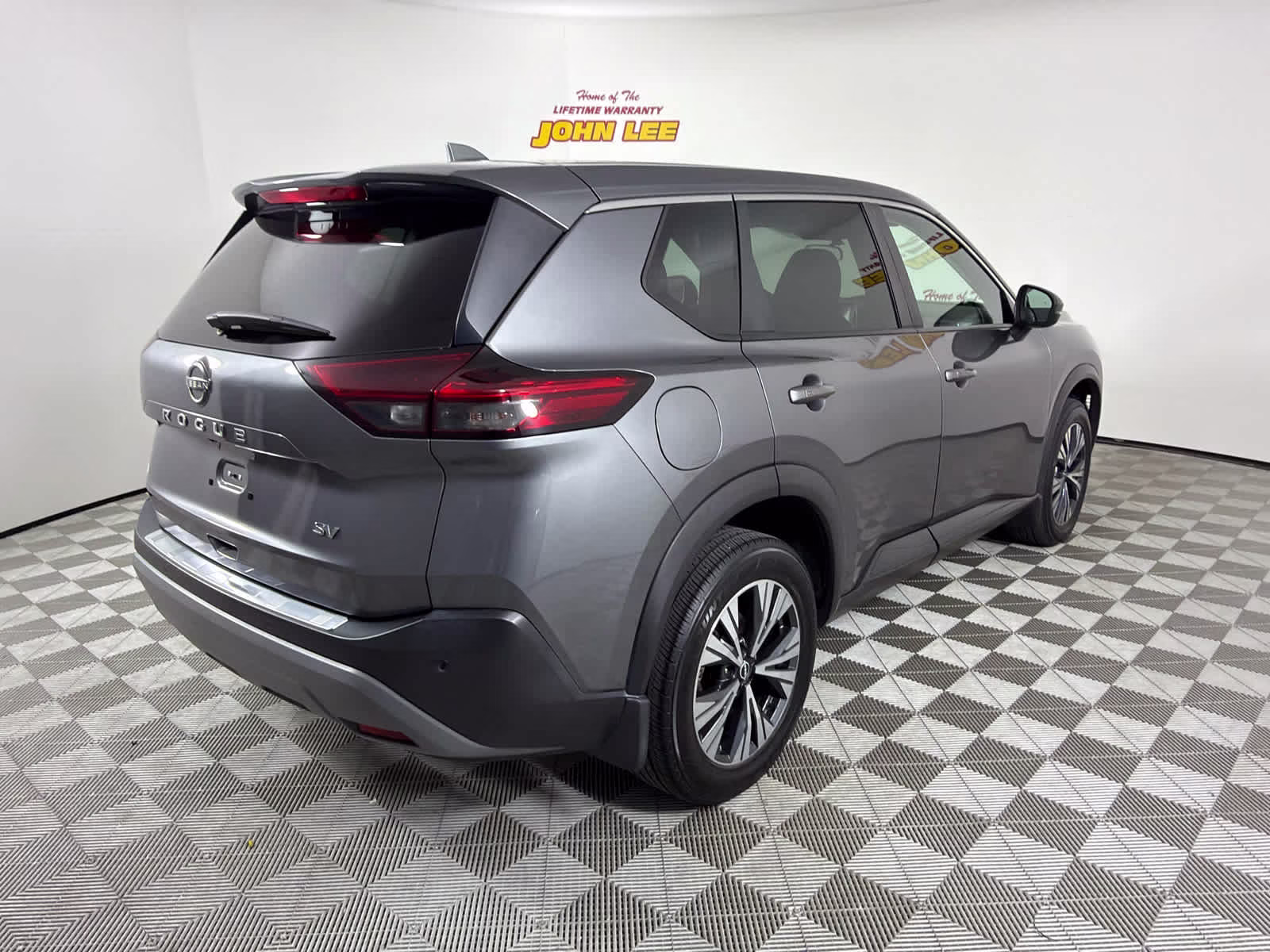 2022 Gun Metallic Nissan Rogue SV FWD SUV