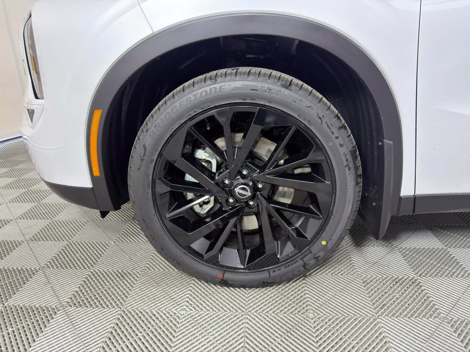 2026 Alpine Frost Nissan Rogue Plug-In Hybrid SL AWD SUV