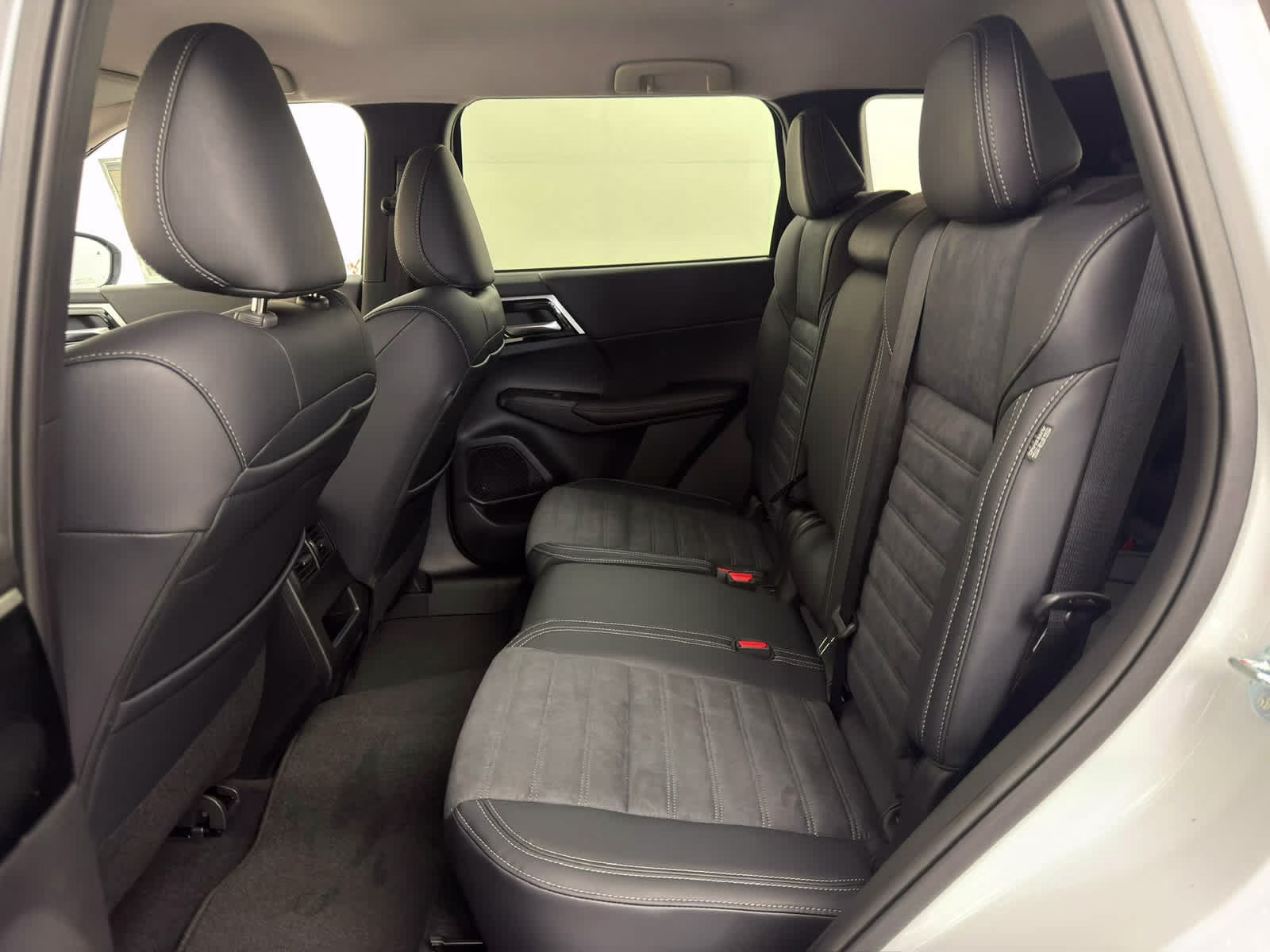 2026 Alpine Frost Nissan Rogue Plug-In Hybrid SL AWD SUV