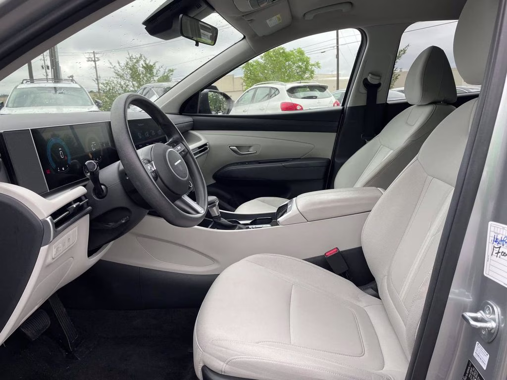 2025 Shimmering Silver Hyundai Tucson SEL FWD SUV