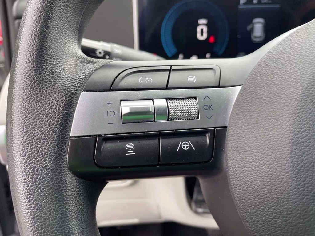 2025 Shimmering Silver Hyundai Tucson SEL FWD SUV
