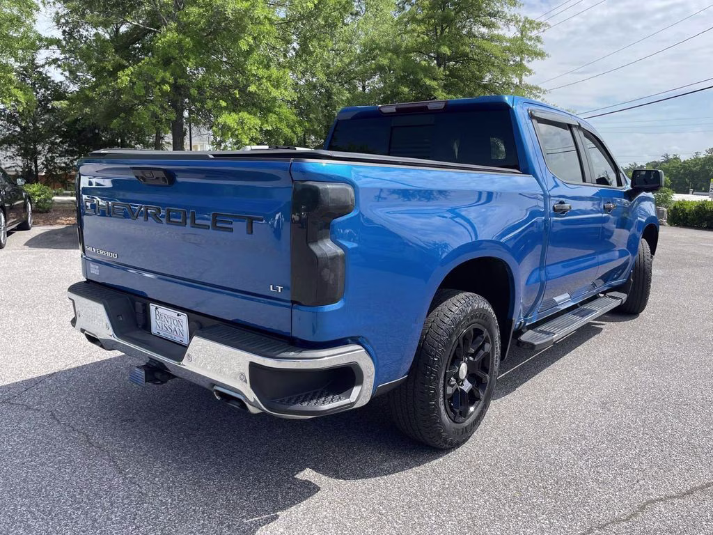 2022 Glacier Blue Metallic Chevrolet Silverado 1500 LT 4X4 Truck