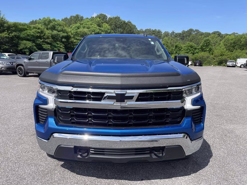 2022 Glacier Blue Metallic Chevrolet Silverado 1500 LT 4X4 Truck