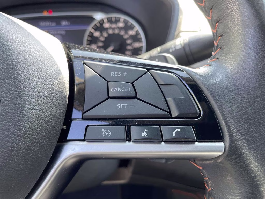 2024 Pearl White Tricoat Nissan Altima 2.5 SR FWD Sedan