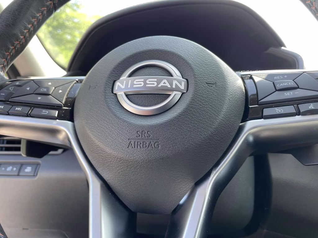 2024 Pearl White Tricoat Nissan Altima 2.5 SR FWD Sedan