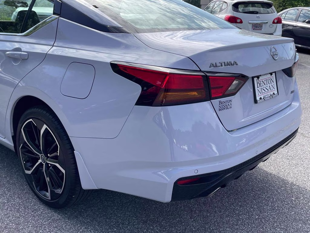 2024 Gray Sky Pearl Nissan Altima 2.5 SR AWD Sedan