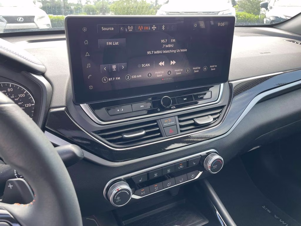 2024 Gray Sky Pearl Nissan Altima 2.5 SR AWD Sedan