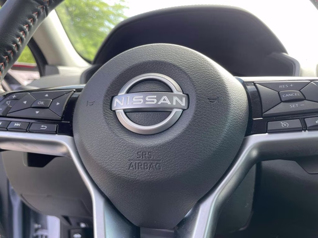 2024 Gray Sky Pearl Nissan Altima 2.5 SR AWD Sedan