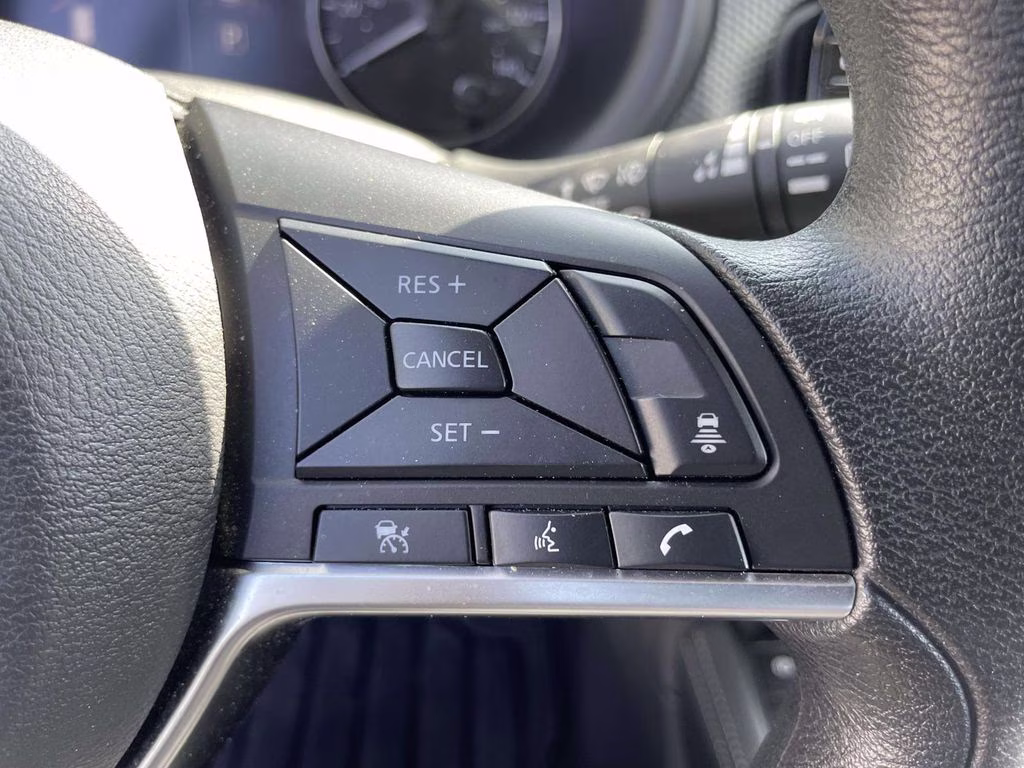 2023 Aspen White/Super Black Nissan Kicks SV FWD SUV