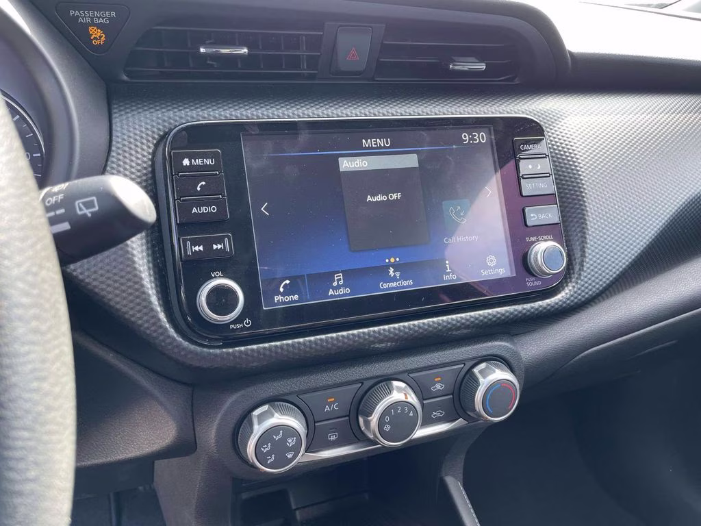 2023 Aspen White/Super Black Nissan Kicks SV FWD SUV