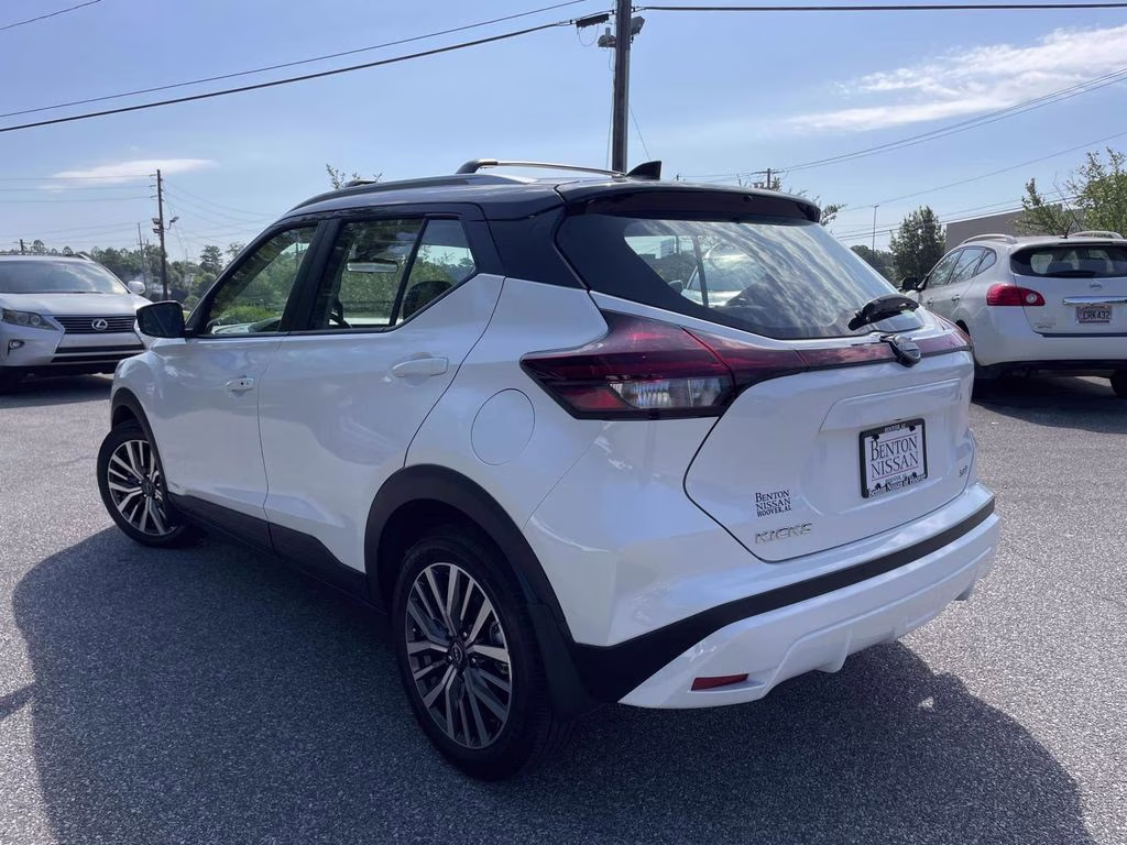 2023 Aspen White/Super Black Nissan Kicks SV FWD SUV