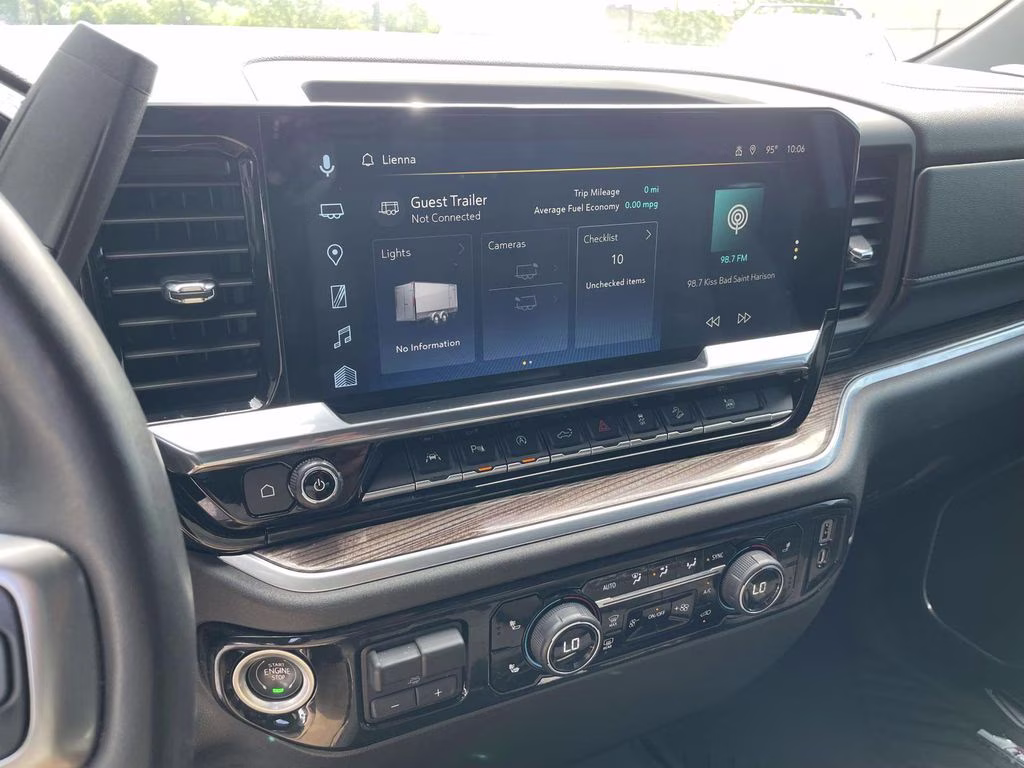 2022 Glacier Blue Metallic Chevrolet Silverado 1500 LT 4X4 Truck