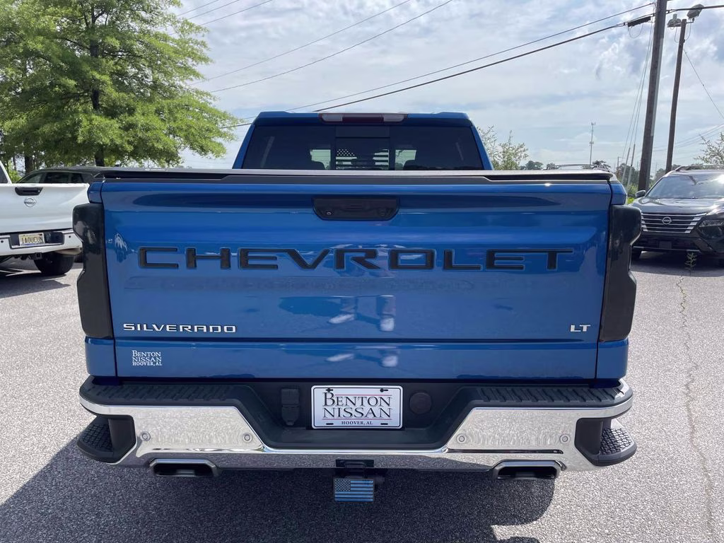 2022 Glacier Blue Metallic Chevrolet Silverado 1500 LT 4X4 Truck