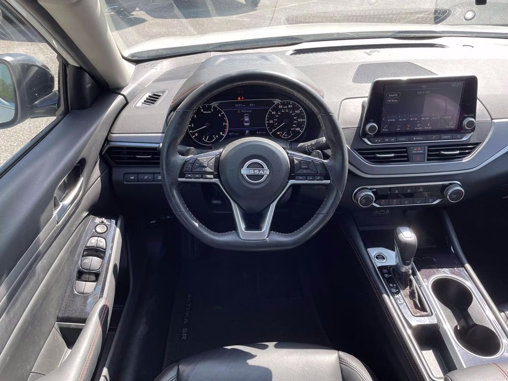 2024 Pearl White Tricoat Nissan Altima 2.5 SR FWD Sedan