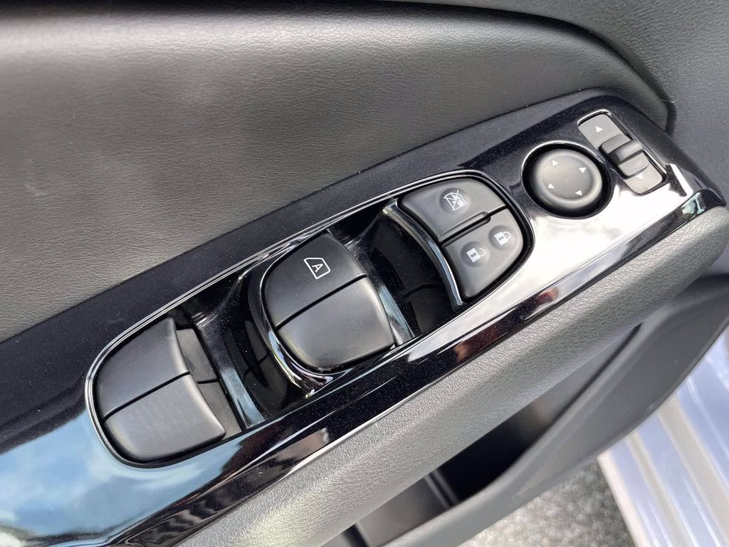 2024 Gray Sky Pearl Nissan Altima 2.5 SR AWD Sedan