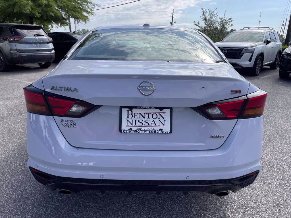 2024 Gray Sky Pearl Nissan Altima 2.5 SR AWD Sedan
