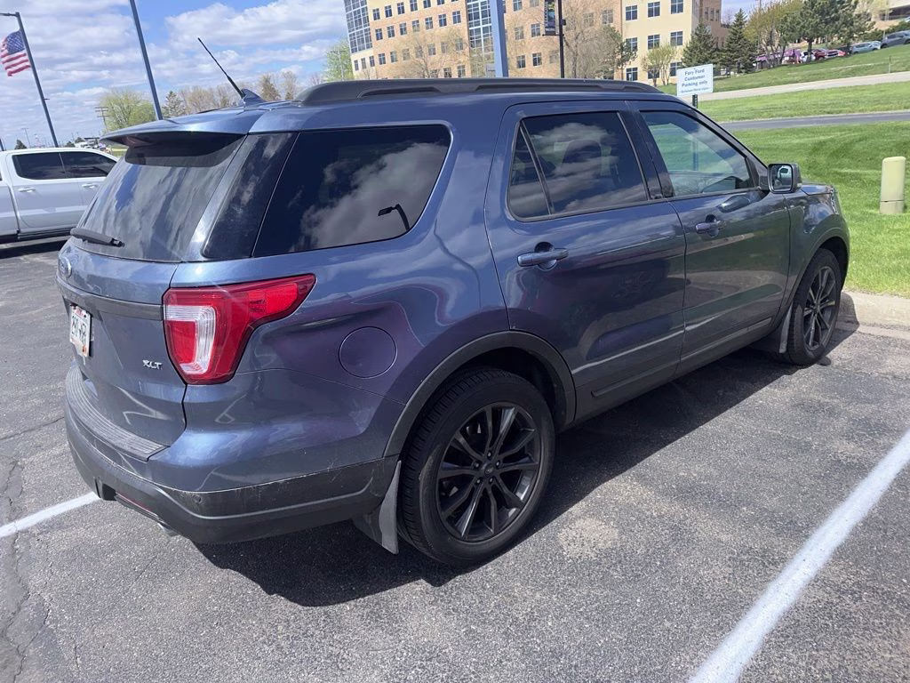 2019 Blue Metallic Ford Explorer XLT 4X4 SUV