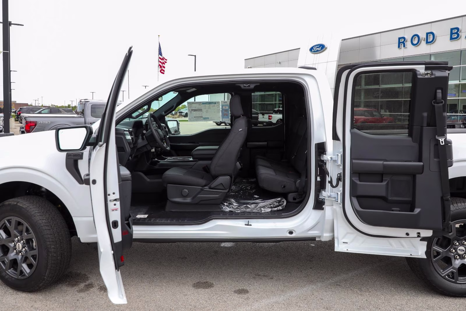 2026 Oxford White Ford F-150 STX 4X4 Truck