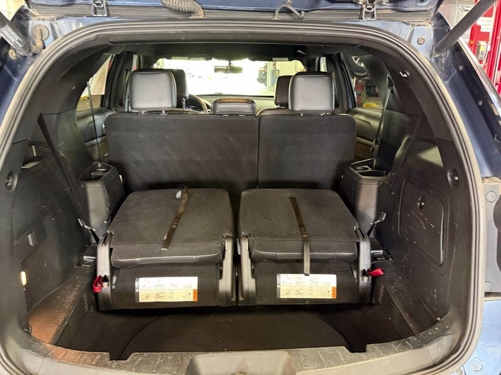 2019 Blue Metallic Ford Explorer XLT Sport Appearance w/Tow Pkg 4X4 SUV