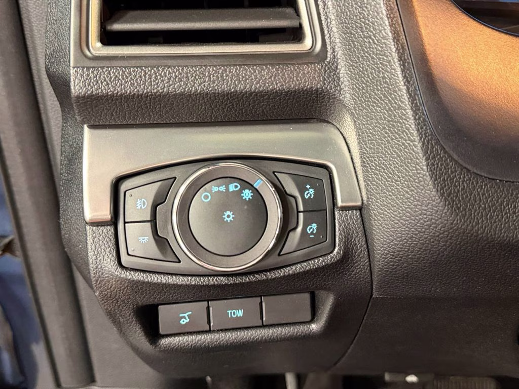 2019 Blue Metallic Ford Explorer XLT Sport Appearance w/Tow Pkg 4X4 SUV