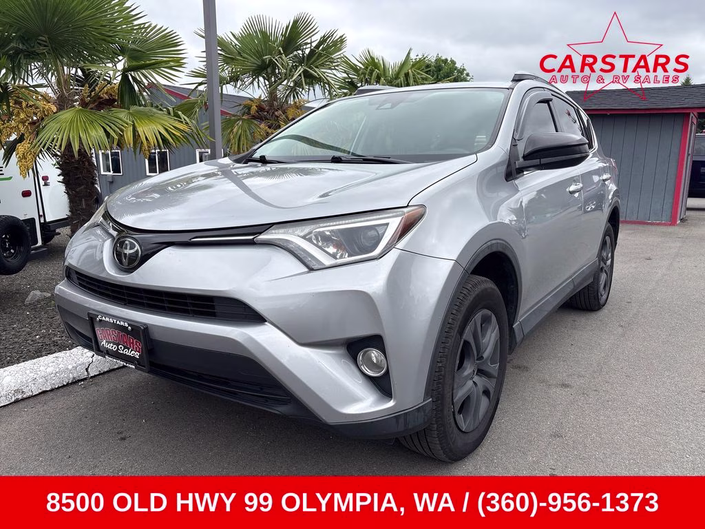 2017 Toyota RAV4 LE AWD's photo