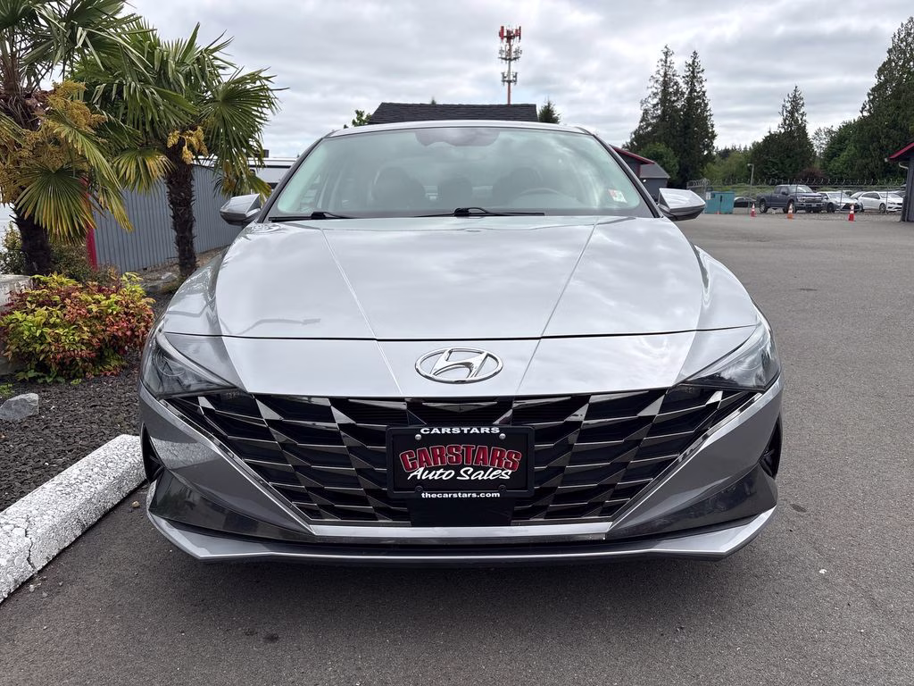 2022 Shimmering Silver Pearl Hyundai Elantra SEL FWD Sedan