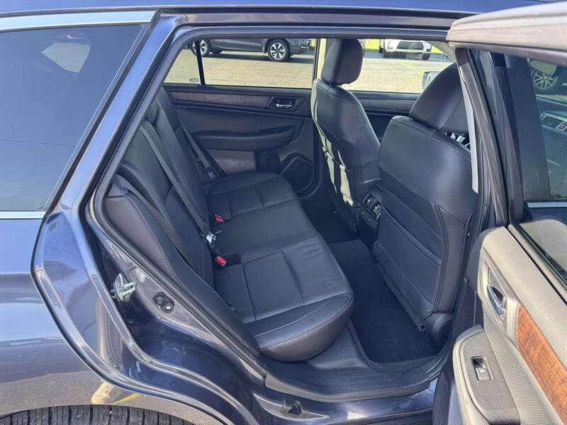 2017 Twilight Blue Metallic Subaru Outback 3.6R Limited AWD Crossover