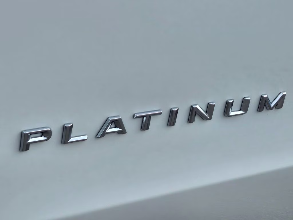 2026 Star White Metallic Tri-Coat Ford Expedition Platinum 4X4 SUV