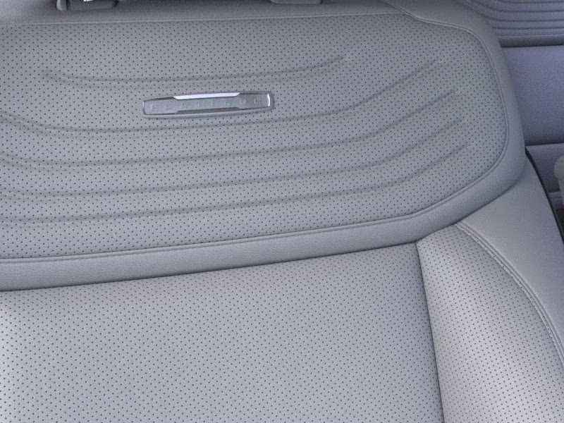 2026 Star White Metallic Tri-Coat Ford Expedition Platinum 4X4 SUV