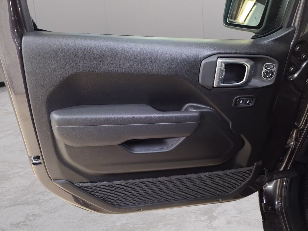 2026 Granite Crystal Metallic Clearcoat Jeep Wrangler 4X4 SUV