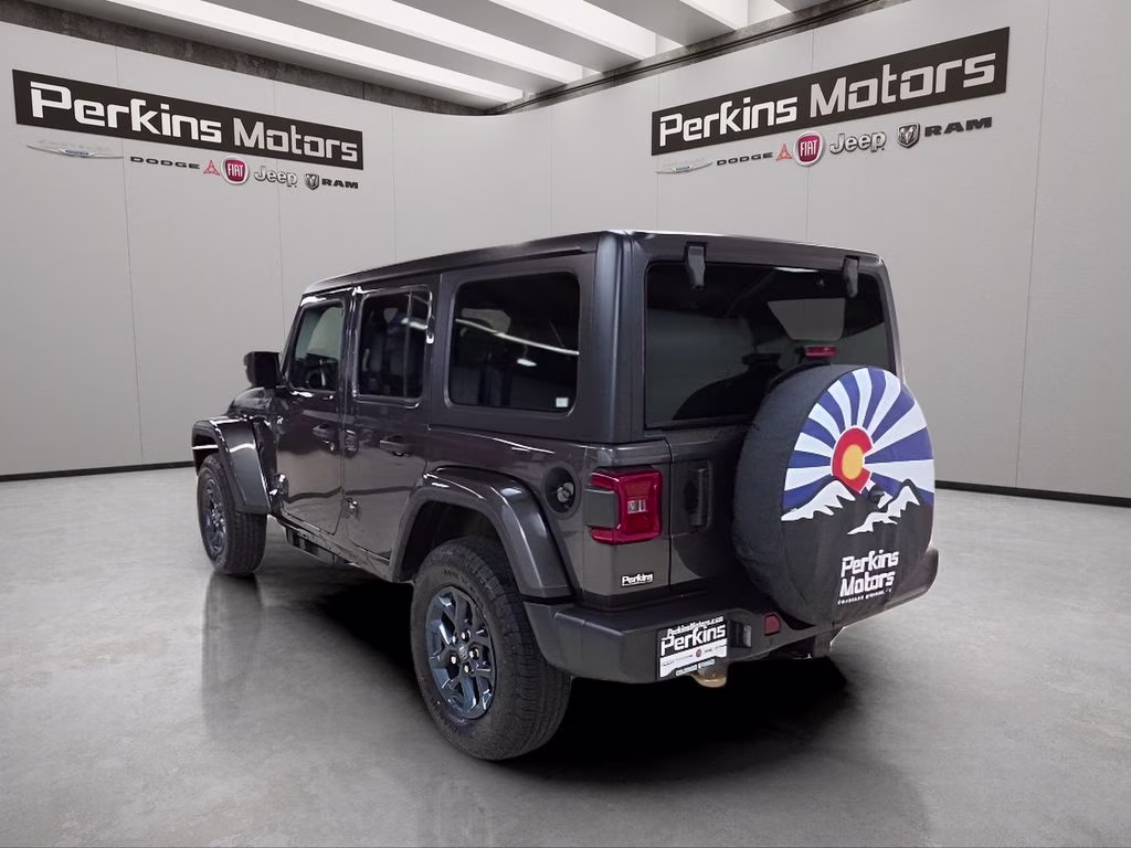 2026 Granite Crystal Metallic Clearcoat Jeep Wrangler 4X4 SUV