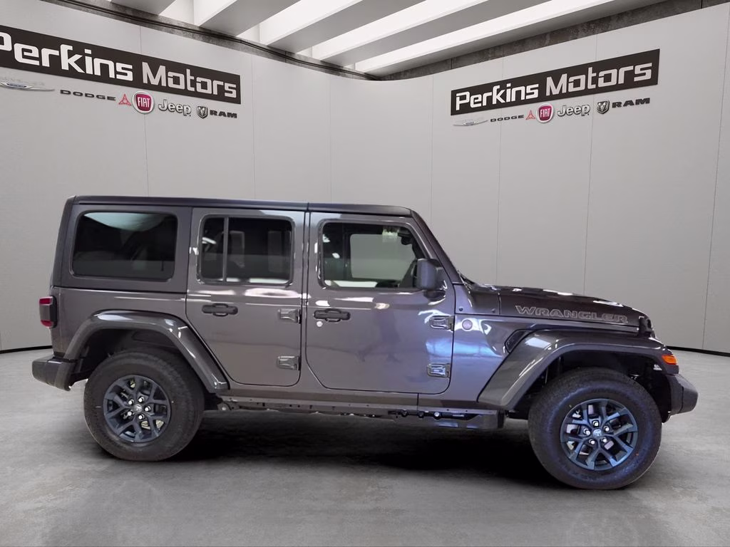 2026 Granite Crystal Metallic Clearcoat Jeep Wrangler 4X4 SUV