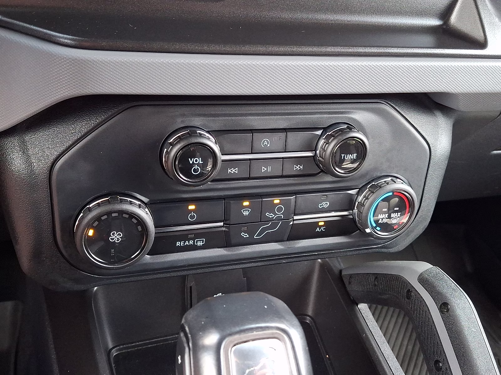 2023 Oxford White - YZ Ford Bronco Big Bend 4X4