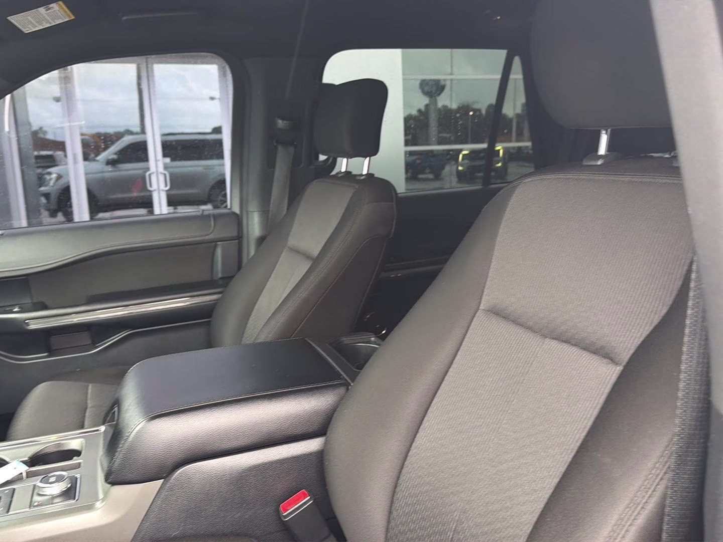 2020 Iconic Silver Ford Expedition XLT 4X4 SUV