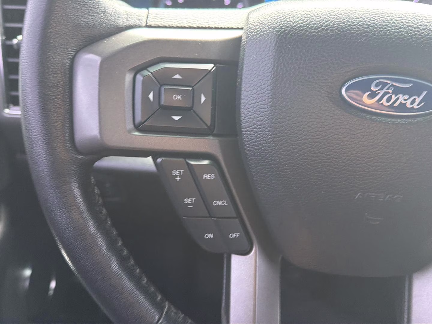 2020 Iconic Silver Ford Expedition XLT 4X4 SUV