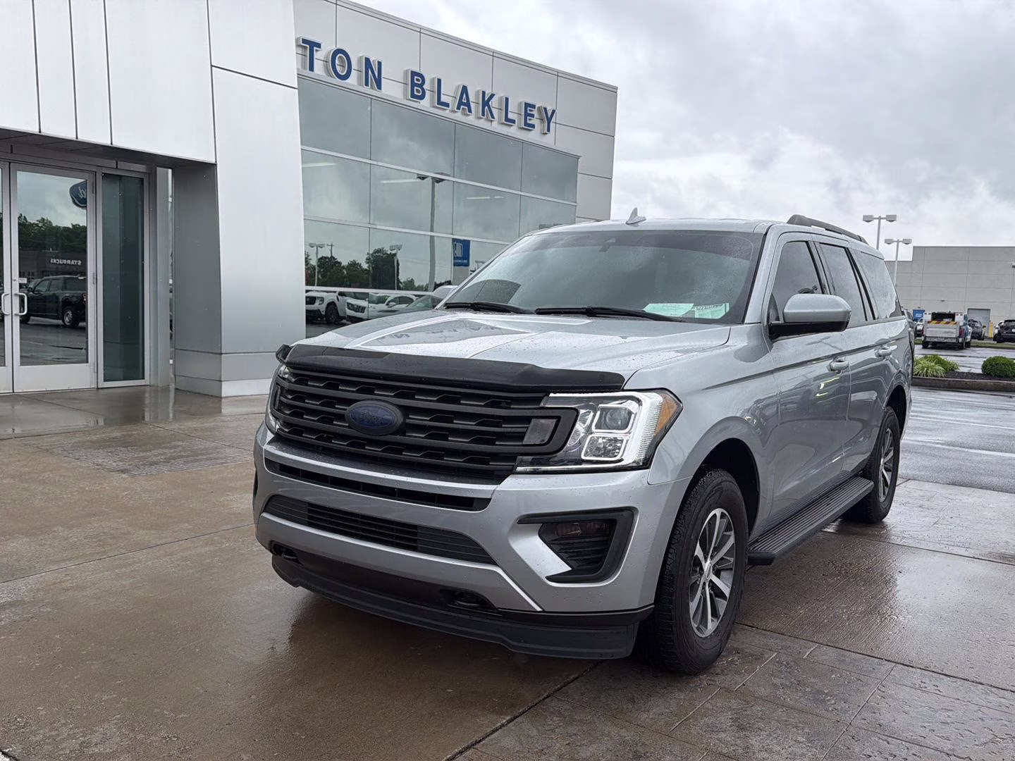2020 Iconic Silver Ford Expedition XLT 4X4 SUV