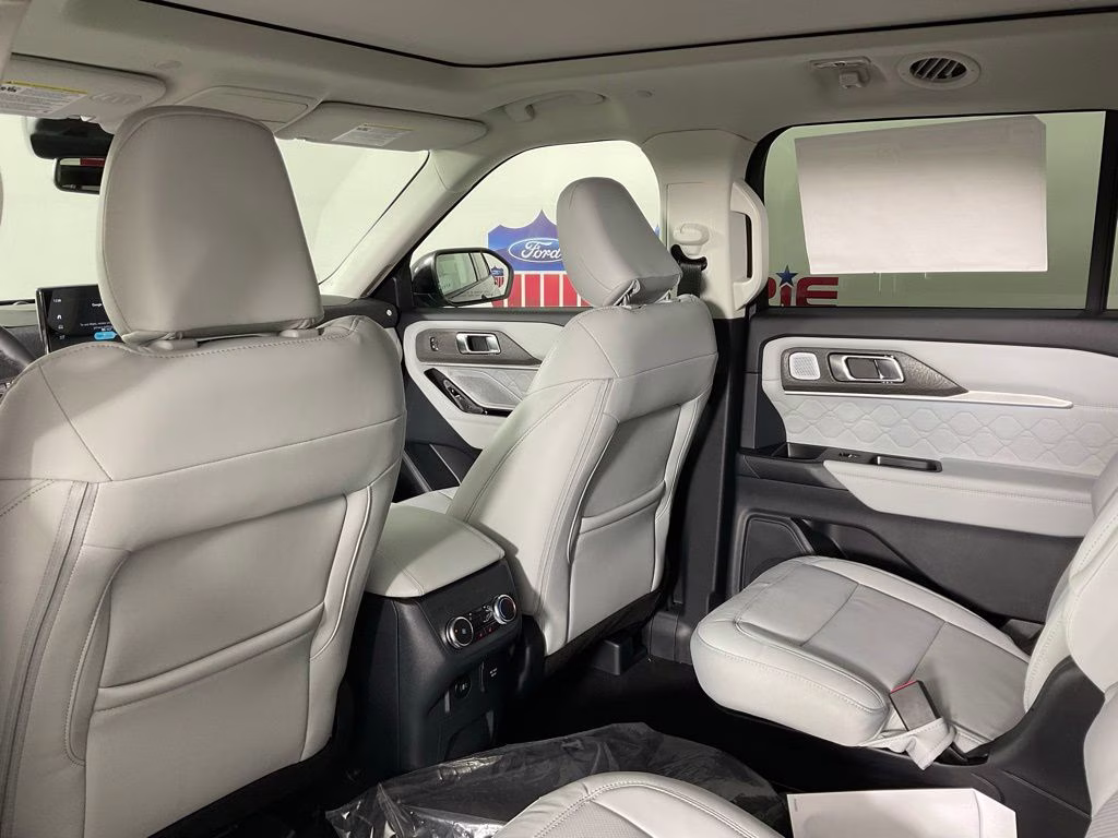 2026 Gray Metallic Ford Explorer Platinum 4X4 SUV